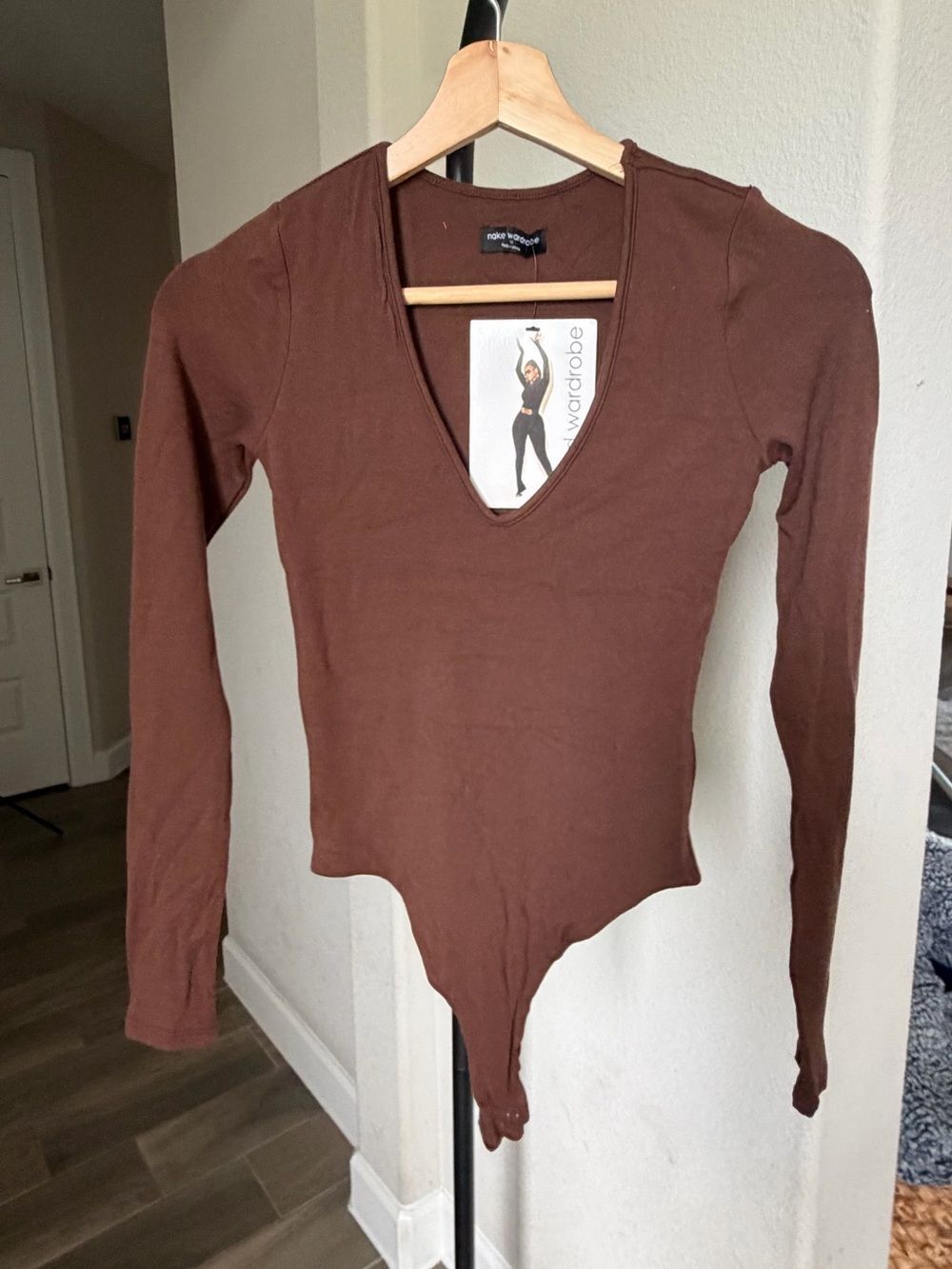 naked wardrobe Brown Long Sleeve V-Neck Bodysuit S